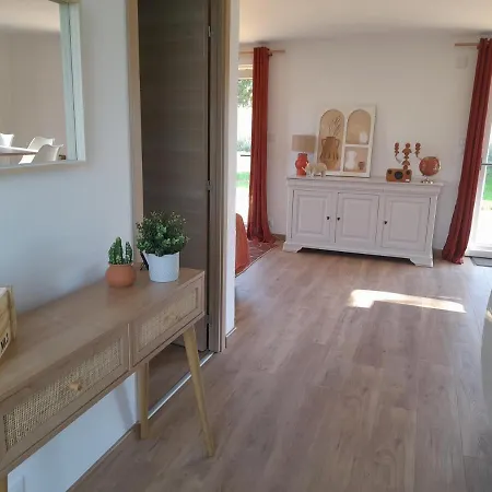 Шале Du Petit Pommier